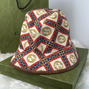 💯Authentic Gucci Women's Red and Blue Patterned Hat🍀